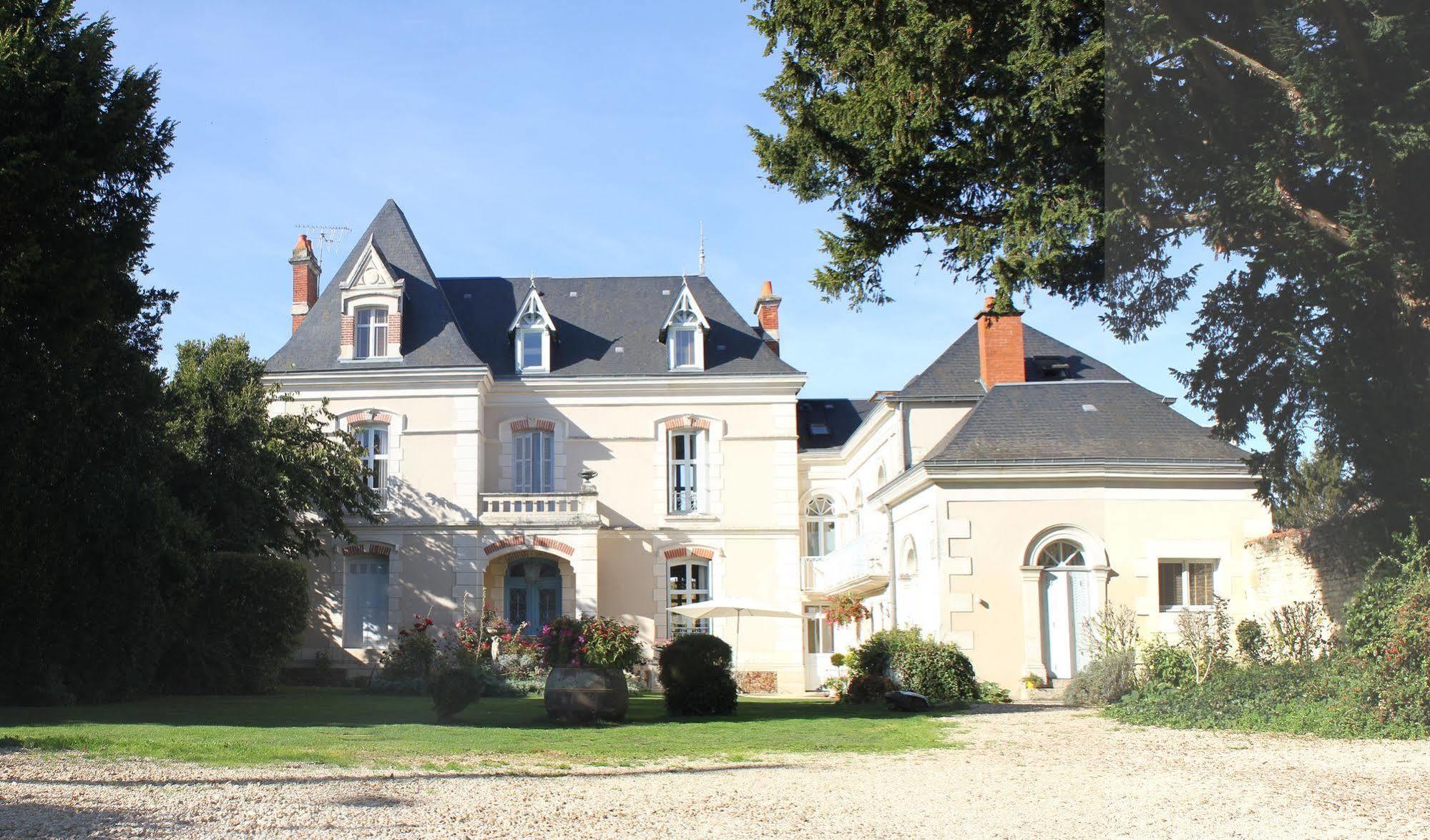 La Roseraie Neuville-du-Poitou Dış mekan fotoğraf